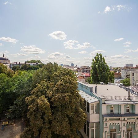 Dayflat Apartments On Mykhailivs'Ka Kyiv Exterior photo