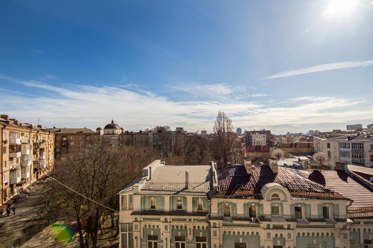 Dayflat Apartments On Mykhailivs'Ka Kyiv Exterior photo